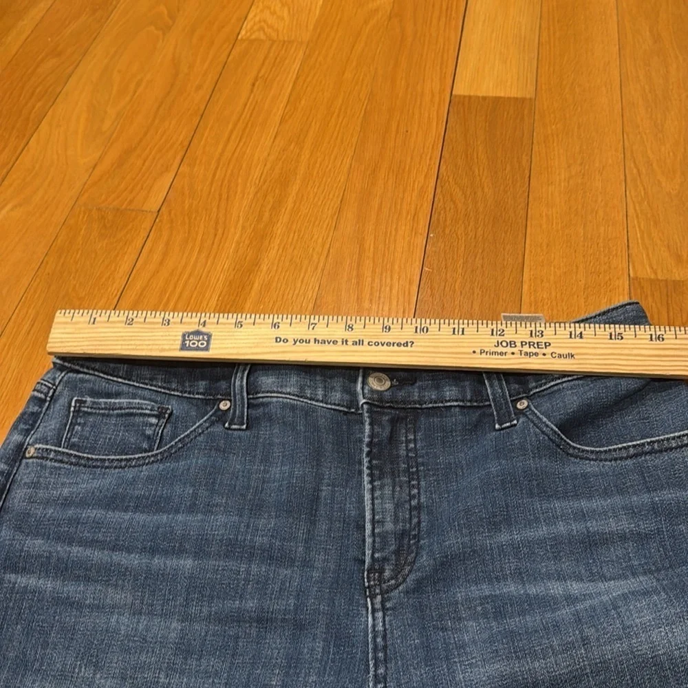 Chico’s so slimming girlfriend slim ankle leg size 8R .